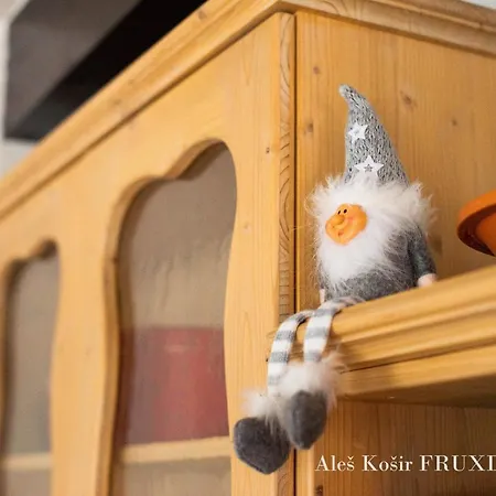 Сasa de vacaciones Pet & Family Friendly House Viktorija - House Near Golica With Triglav View