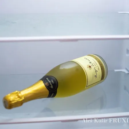 Сasa de vacaciones Pet & Family Friendly House Viktorija - House Near Golica With Triglav View Jesenice