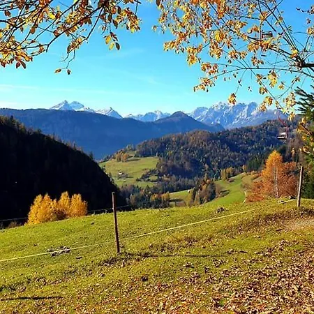 Feriehus Pet & Family Friendly House Viktorija - House Near Golica With Triglav View