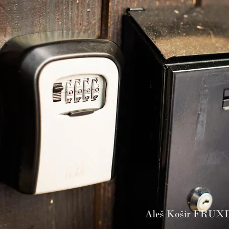 Pet & Family Friendly House Viktorija - House Near Golica With Triglav View Сasa de vacaciones Jesenice