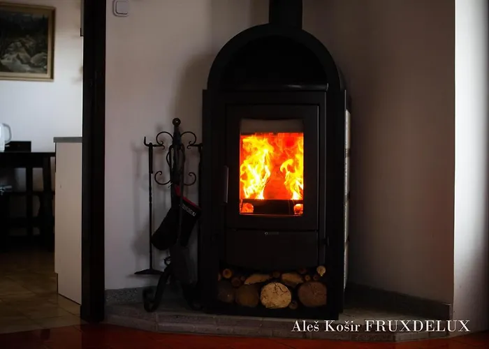 Pet & Family Friendly House Viktorija - House Near Golica With Triglav View בית נופש יסניצה