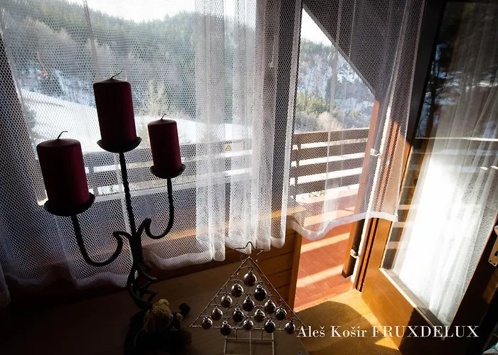 Hébergement de vacances Pet & Family Friendly House Viktorija - House Near Golica With Triglav View Jesenice
