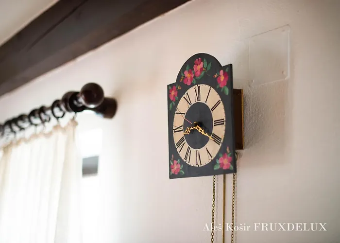 Holiday home Pet & Family Friendly House Viktorija - House Near Golica With Triglav View Jesenice