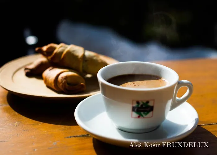 Pet & Family Friendly House Viktorija - House Near Golica With Triglav View יסניצה